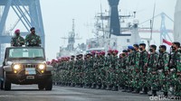 Apel pasukan dipimpin oleh Kepala Staf Angkatan Laut (KSAL) Laksamana TNI Yudo Margono.