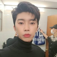 9. Lim YoungwoongLim Youngwoong merupakan penyanyi trot, musik khas Korea Selatan. Pria tersebut dikenal setelah mengikuti ajang Mr. Trot dan menjadi juaranya.Foto: Internet