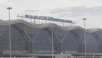 Pintu Bandara Cam Ranh. (Foto: Lena Ellitan/dtraveler)