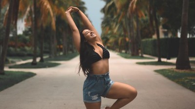 Foto: Wanita Jual Foto Fetish Kaki Berpenghasilan Rp 141 Juta, Didukung Pacar
