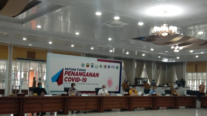 Gubsu Edy Rahmayadi dalam acara kunker Komisi II ke Sumut (Ahmad Arfah-detikcom)