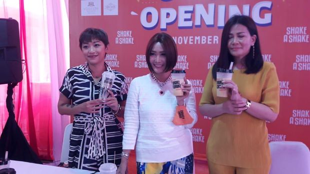inul daratista buka usaha baru