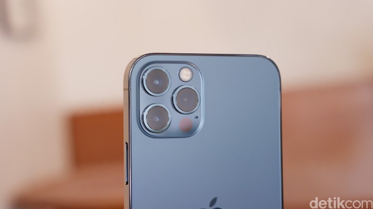 iPhone 12 Pro iPhone 12 Pro