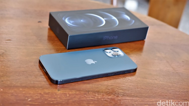iPhone 12 Pro iPhone 12 Pro