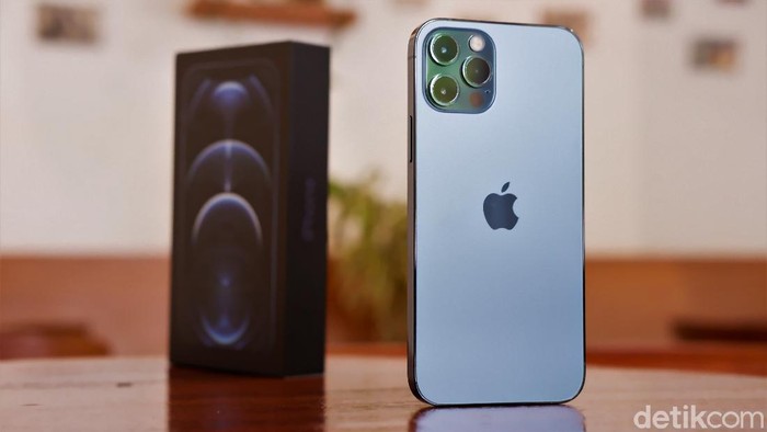 Erajaya Pastikan Stok iPhone 12 Aman, Pre-Order Bisa Lewat
