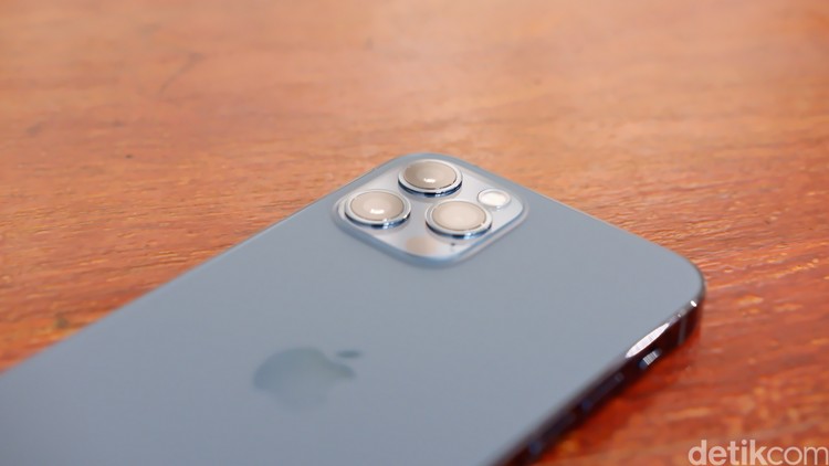 iPhone 12 Pro iPhone 12 Pro