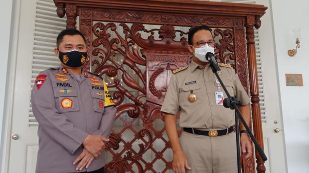 Kapolda Metro Jaya Irjen Fadil Imran temui Gubernur DKI Jakarta Anies Baswedan di Balai Kota.