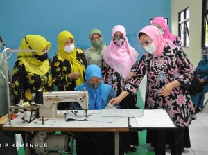 100 Ibu-ibu Sekitar Pelabuhan Patimban Ikuti Pelatihan Kriya Kemenhub