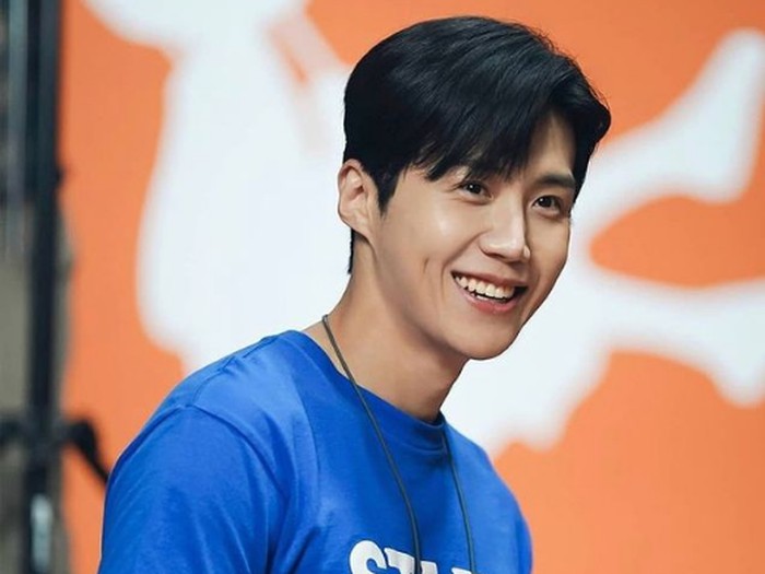 Kim Seon Ho pemeran Han Ji Pyeong dalam drama Korea Start-Up