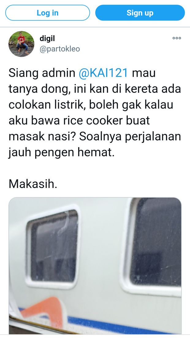 Lihat Stop Kontak di Kereta, Netizen Ini Niat Mau Bawa Rice Cooker