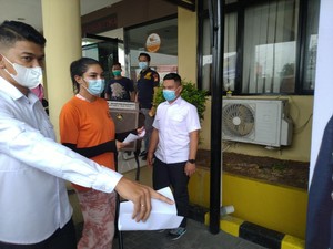 Ditangkap karena Sabu, Millen Cyrus Menangis dan Minta Maaf