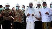Peresmian dan peletakan batu pertama tersebut dilakukan langsung oleh Rais Aam PBNU, KH Miftachul Akhyar dan Ketua Umum PBNU, KH Said Aqil Siroj dan diikuti Bupati Kuningan Acep Purnama, Kepala Badan Pengelola Keuangan Haji (BPKH) Anggito Abimanyu. Foto: dok. PBNU