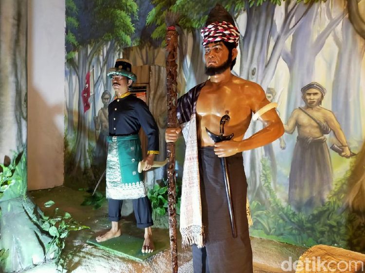 Replika Rumah Adat hingga Galeri Sisingamangaraja di Museum Batak
