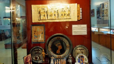 Foto: Koleksi Pribadi TB Silalahi dalam Sebuah Museum
