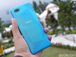 Unboxing Oppo A11k, Ponsel Entry Level Harga Rp 1 Jutaan