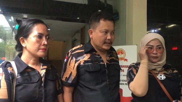 Organisasi Srikandi dan Pekat Indonesia Bersatu meminta polisi segera tangkap penyebar pertama video syur mirip Gisel.