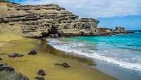 Beribu-ribu tahun lalu, gunung berapi Puu o Mahana meletus dan menyemburkan mineral ini ke seluruh permukaan pulau. (Getty Images/iStockphoto)