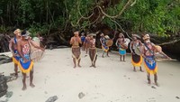Warga lokal sudah siap menyambut wisatawan yang ingin liburan ke Raja Ampat. (Istimewa)