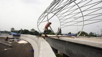 Menurut Dinas Bina Marga DKI Jakarta pengerjaan flyover Lenteng Agung dan Tanjung Barat sudah mencapai 91,6 persen.