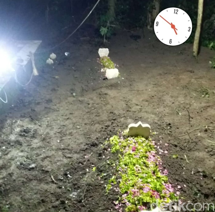 Sehidup Semati, Pasutri Blitar Meninggal Hampir Bersamaan Positif COVID-19