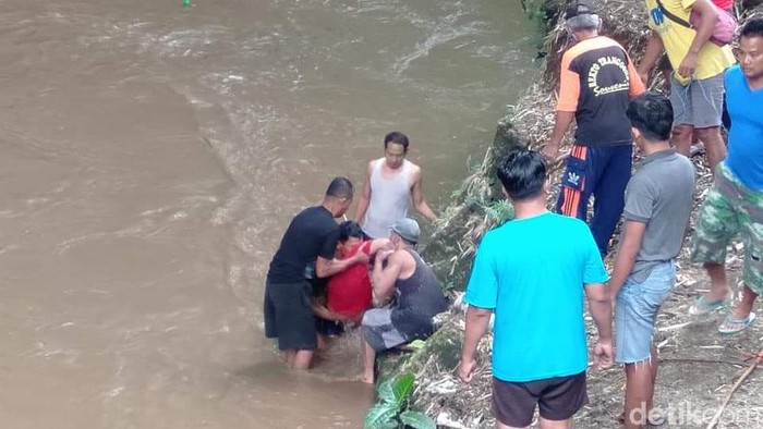 tewas tenggelam di ponorogo