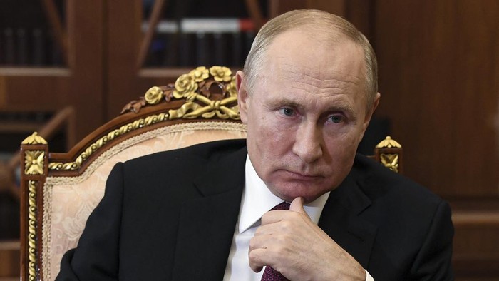 Vladimir Putin Russian President Vladimir Putin listens during a meeting in the Kremlin, in Moscow, Russia, Thursday, Nov. 19, 2020. (Alexei Nikolsky, Sputnik, Kremlin Pool Photo via AP)