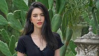 Salah satunya berjudul Wanthong. Di sana dia didapuk sebagai pemeran utama. (Foto: dok. Instagram @davikah) 