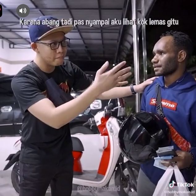 5 Cerita Ojol Dapat Kebaikan dari Penumpang, Dikasih Tip hingga Makanan
