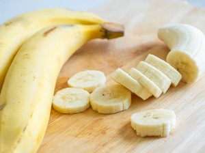 Trik 15 Detik Bikin Pisang Awet, Begini Fungsi Membungkus Tangkai Buah