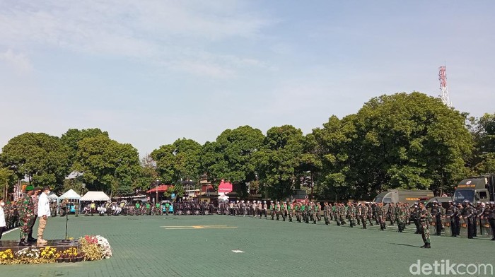 Apel gabungan TNI-Polisi jelang pelaksanaan Pilkada Serentak 2020 di Jabar.