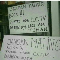 Nggak perlu beli CCTV mahal-mahal, mending bikin kayak gini aja. Kalau perlu bawa-bawa neraka sekalian biar malingnya takut. Foto: me.me