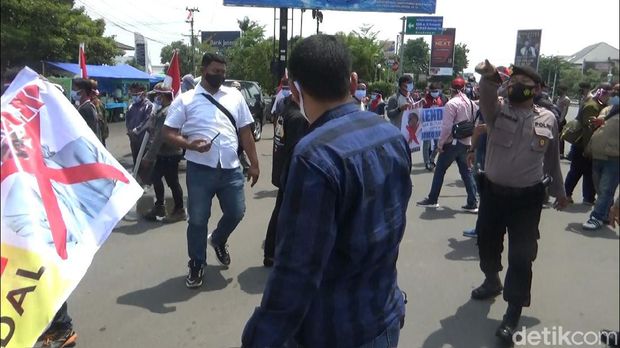 Demo tolak Habib Rizieq di Kendal yang dibubarkan polisi, Selasa (24/11/2020).
