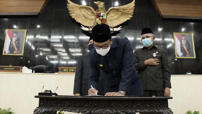 Gubernur Jabar Ridwan Kamil