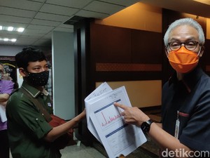 Jokowi Minta Kurangi, Ganjar Usul Sekalian Tak Ada Libur Akhir Tahun