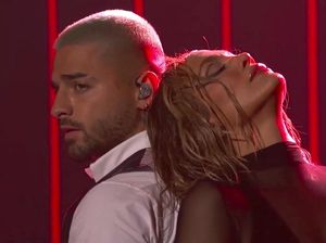 Foto: Aksi Seksi Jlo di Panggung AMA 2020 yang Dituduh Tiru Beyonce