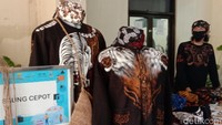 Informasi terkait paket wisata yang ada di Bandung termasuk kampung wisata Cigadung dan Braga bisa ditemukan di Dinas Pariwisata Kota Bandung. Ada pula Tourism Information Center di dekat Masjid Agung Alun-Alun Bandung (Wisma Putra/detikcom)