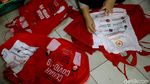 Kreatif! Wanita Ini Sulap Tas Bansos Presiden Jadi Celemek Unik