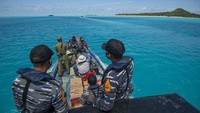 Tidak hanya penguatan segi ekonomi dan infrastruktur, pemerintah juga menjaga stabilitas pertahanan dan keamanan di wilayah-wilayah terluar yang rawan pelanggaran batas wilayah dengan menempatkan Satgas Pengamanan Perbatasan.