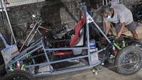 Mobil listrik yang memiliki daya jelajak hingga 20 km dengan maksimal pengisian lima jam itu dijual Rp45 juta- Rp150 juta.