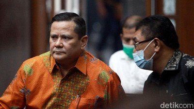Momen Irjen Napoleon Bersaksi di Sidang Tommy Sumardi