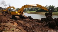 Langkah ini dilakukan untuk menambah kapasitas waduk menampung debit air sebagai langkah antisipasi musim hujan dan cuaca ekstrem akibat fenomena La Nina yang diprediksi akan terjadi di Indonesia pada akhir tahun 2020.