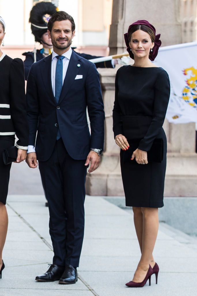 Putri Kerajaan Swedia Sofia STOCKHOLM, SWEDEN - SEPTEMBER 10: Prince Carl Philip of Sweden and Princess Sofia of Sweden pose for a picture upon arriving at the Swedish Parliament House for the opening of the new parliamentary session on September 10, 2019 in Stockholm, Sweden. (Photo by Michael Campanella/Getty Images)