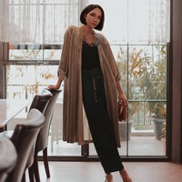 Cahaya GramBukan hanya di Amerika dan Jepang, influencer virtual pun diciptakan di Indonesia. Adalah Cahaya yang digambarkan seperti gadis kekinian yang menyukai puisi hingga sering OOTD di tempat-tempat hits. Hingga kini Ayo sudah diikuti lebih dari 4 ribu follower. Sebelum Cahaya, ada Thalasya yang sering sudah tidak aktif. Foto: Instagram@cahaya.gram   