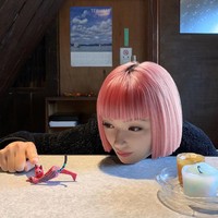 ImmaDari Jepang, ada Imma seorang gadis virtual yang punya tampilan khas anime. Ia digambarkan tinggal di Tokyo dan sengaja dibuat untuk bisa menyesuaikan feedback dari audiens yang dan tren penjualan. Di-endorse Porsche sampai Ikea, Imma dilaporkan mendapatkan £900 (Rp 17 jutaan) untuk satu iklan. Foto: Instagram@imma.gram