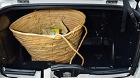 Sebagai mobilitas urban, mobil listrik mungil ini ada ruang untuk menaruh barang pada bagian belakang, cocok untuk membawa barang belanjaan atau benda lainnya.  Belum dipastikan apakah mobil ini akan dijual ke publik. Foto: Toyota Eropa