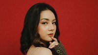 Beberapa tahun yang lalu nama Ersya Aurelia sempat heboh karena adegan ranjang di sinetron. (Foto: dok. Instagram @ersyaurel) 
