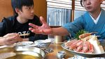 Kedekatan Azka Corbuzier dan Deddy Corbuzier saat Makan di Restoran