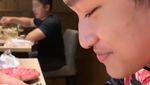 Kedekatan Azka Corbuzier dan Deddy Corbuzier saat Makan di Restoran