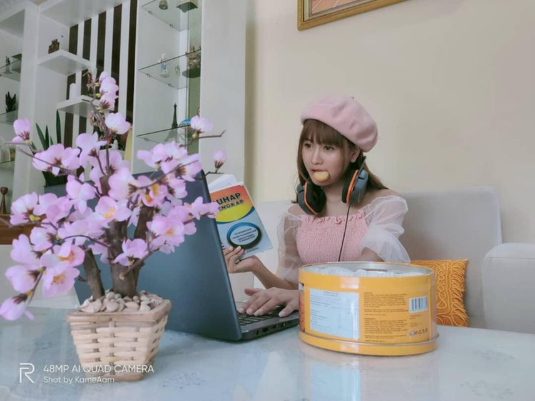 Cantiknya Kameaam, Cosplayer Seksi yang Hobi Ngopi