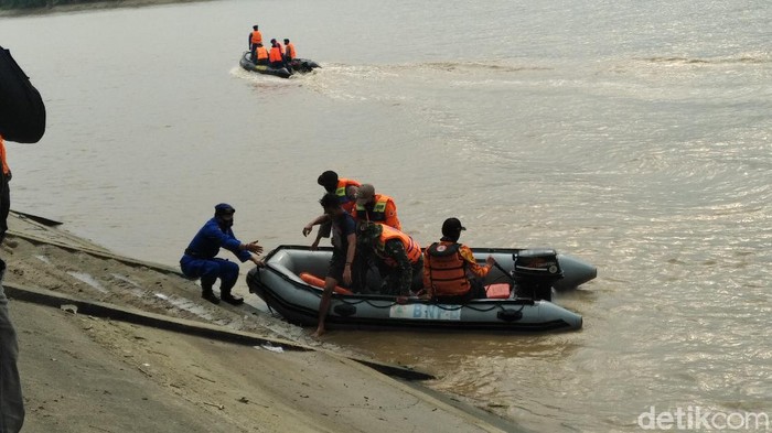 Ada 75 desa di Lamongan yang awan kena bencana hidrometeorologi. Puluhan desa tersebut berada di sekitar Sungai Bengawan Solo dan Sungai Bengawan Njero, anak Bengawan Solo.